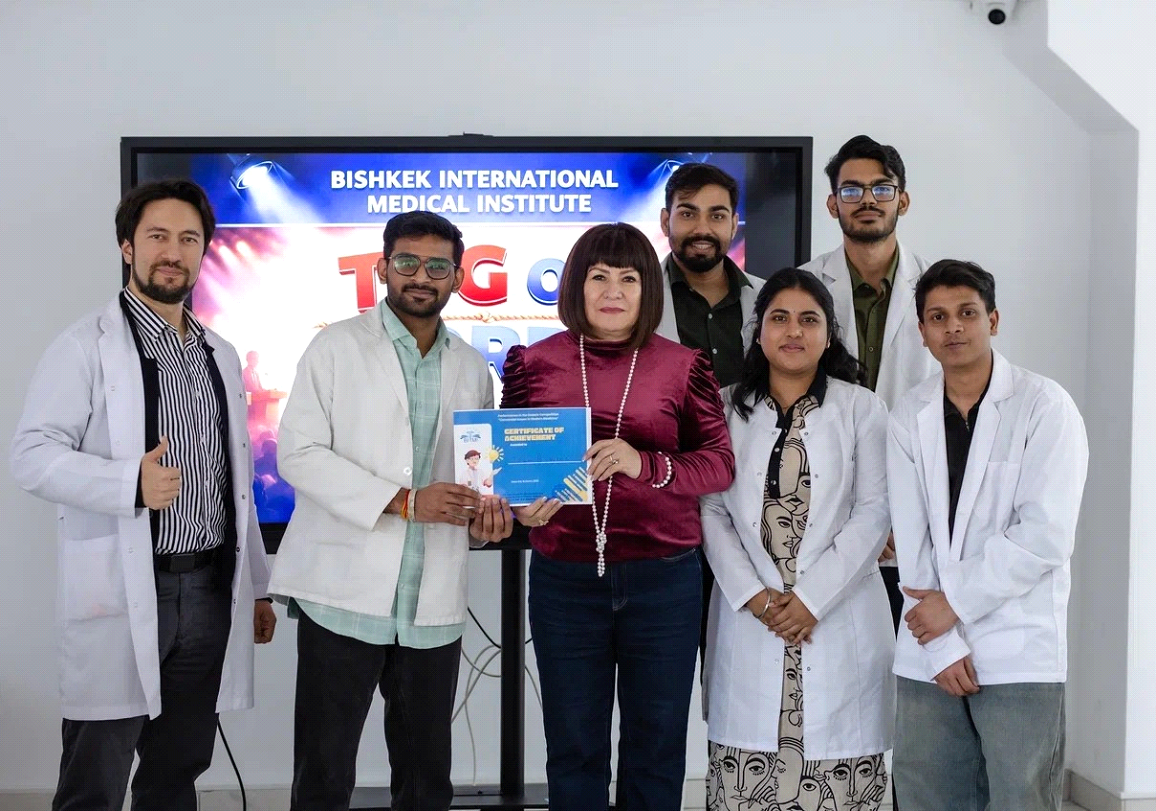BMMI Held Student Debates on Controversial Issues in Modern Medicine 8